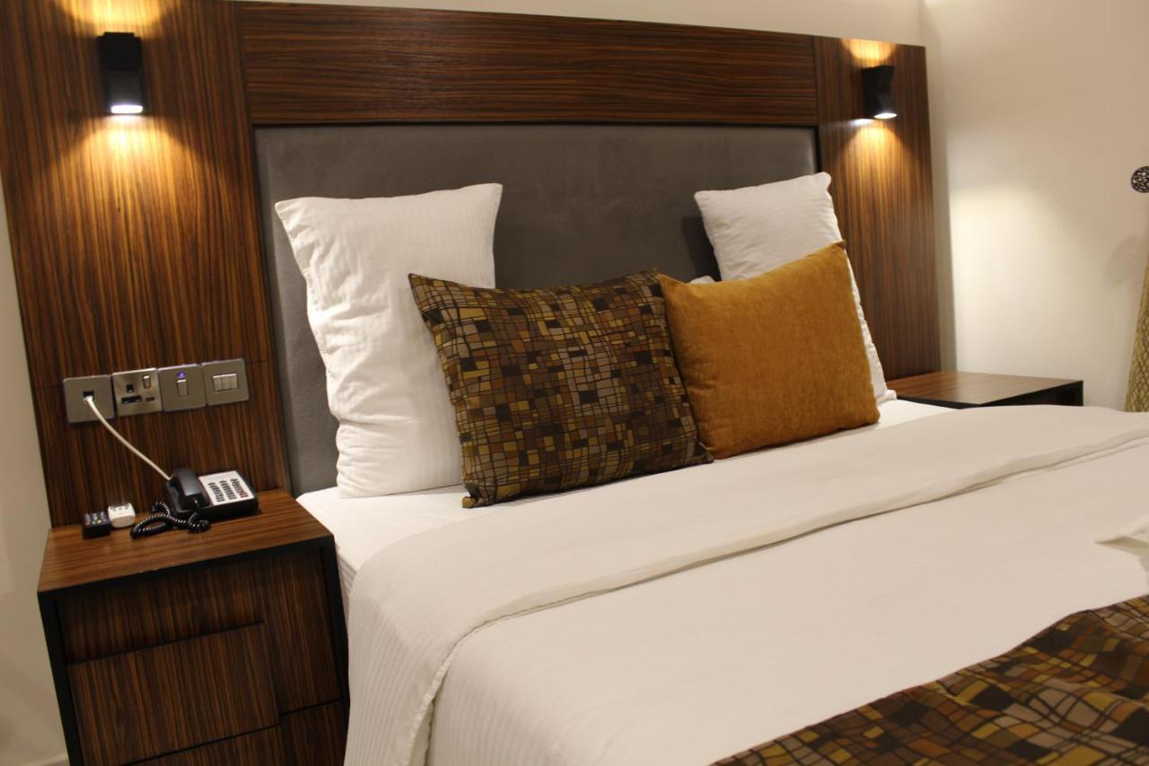 Class Suites Ikeja Eksteriør bilde